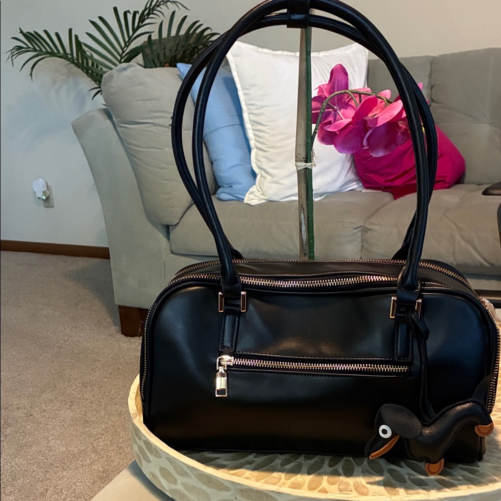 Urban Expressions Black Shoulder Bag with Charm